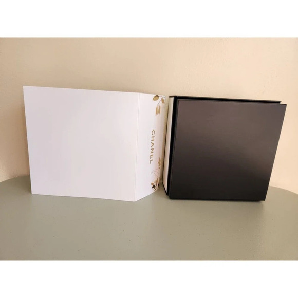 CHANEL Square Empty Gift Box Container 8.5"x8.5"x3.75" Cover Camellia Flower - Picture 2 of 15